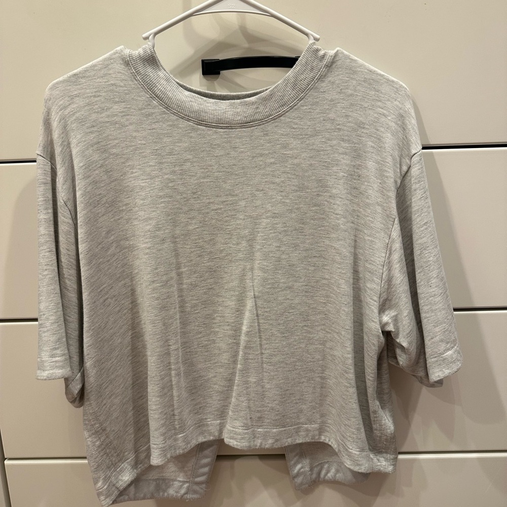 Athleta grey tee with back opening
